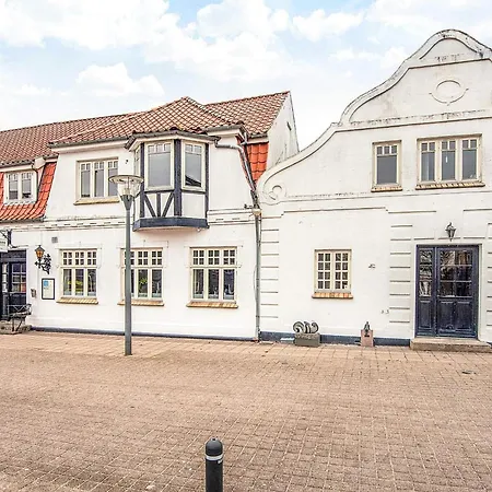 בית נופש Romantic 2 Person In *