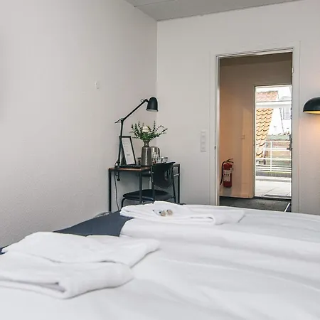 Romantic 2 Person In